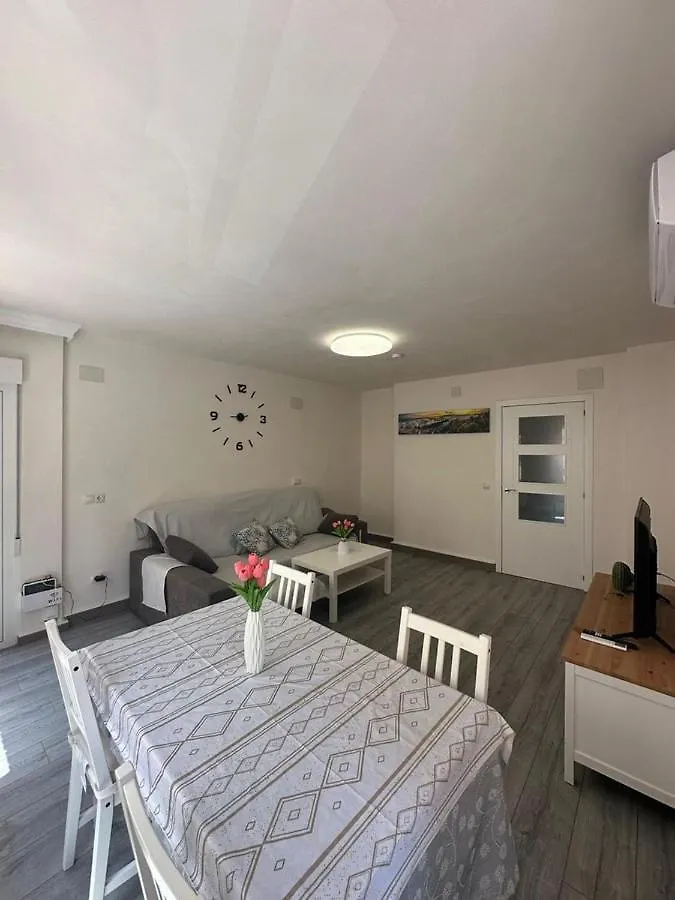 Cosy Apartment In Malaga 10\' From The Beach - Rene contacts